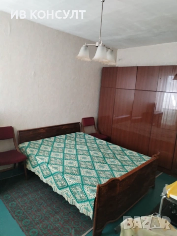 Продавам многостаен апартамент в Три чучура център, снимка 5 - Апартаменти - 54219629