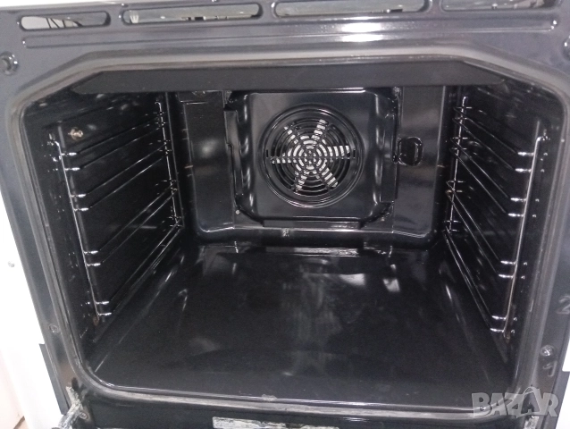 Свободно стояща печка с керамичен плот Gorenje с две години гаранция!, снимка 2 - Печки, фурни - 52676420