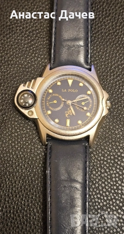 Часовник със компас