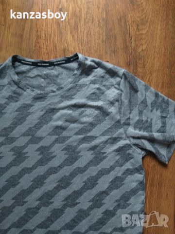 NIKE JACQUARD MILER T-SHIRT GREY - страхотна мъжка тениска , снимка 7 - Тениски - 45812217