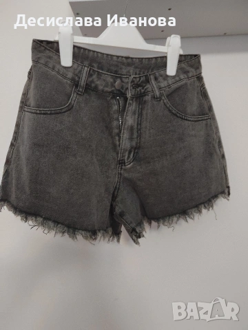къси дънкови панталони