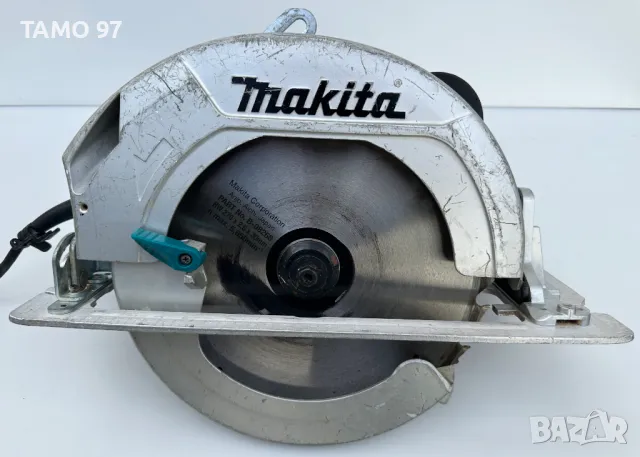 Makita HS0600 - Мощен ръчен циркуляр 2000W 270mm отличен, снимка 2 - Други инструменти - 49549386