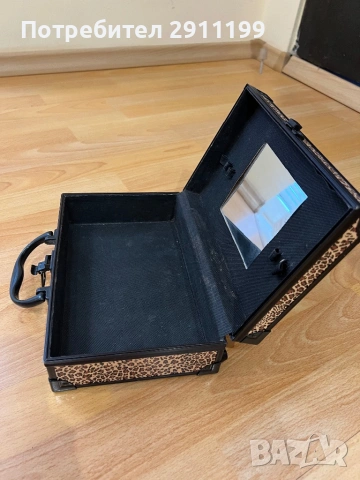 Малък куфар, снимка 7 - Куфари с инструменти - 53837019