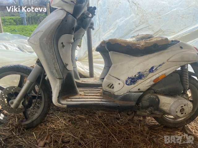 Продавам скутер Пиаджо