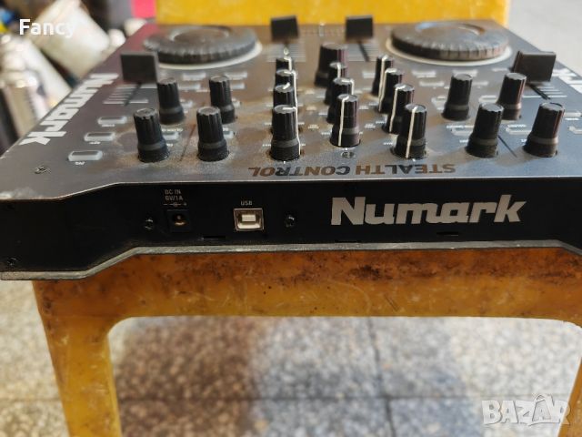 DJ пулт Numark Stealth control, снимка 6 - Ресийвъри, усилватели, смесителни пултове - 46766848