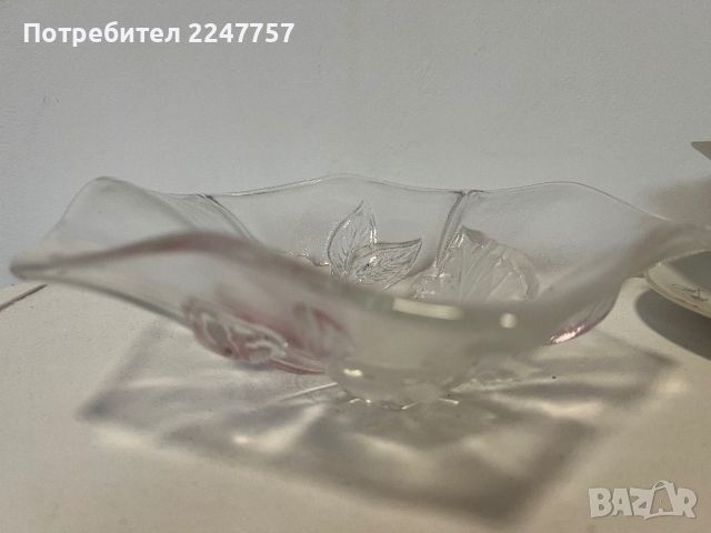 Стъклена купа/бонбониера/фруктиера с релефни орнаменти, снимка 2 - Антикварни и старинни предмети - 45873817