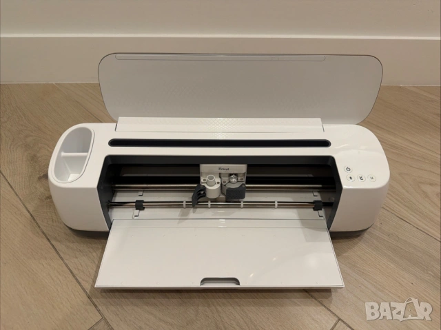 Cricut Maker режещ плотер, снимка 2 - Други инструменти - 54246709