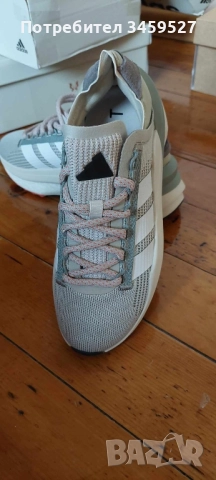Дамски маратонки Adidas, снимка 2 - Маратонки - 51481660