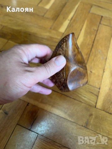 Дървен декоративен предмет с резба, снимка 6 - Антикварни и старинни предмети - 50707538