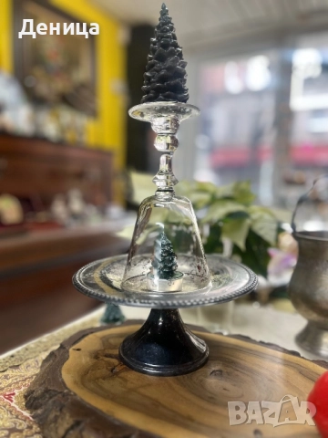 Елегантна, винтидж посребрена купа/плато на пиедестал. Класическа изчистена  форма