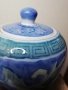 Изящен и много красив съд с капаче. Ръчно рисуван. , снимка 3
