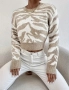 🐅 Дамски пуловер с тигрови ивички – STBoutique 🐅, снимка 4