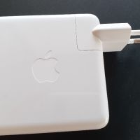 Зарядно Apple 96W USB-C Power Adapter A2166 (MacBook Pro 16 Touch Bar), снимка 1 - Кабели и адаптери - 45745187