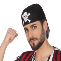Пиратска шапка кърпа с черепи , снимка 1 - Шапки - 45503840