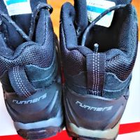 Нови Зимни обувки Runners, снимка 4 - Дамски ботуши - 45147373