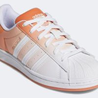 Adidas Superstar дамски маратонки №40, снимка 1 - Маратонки - 45872047