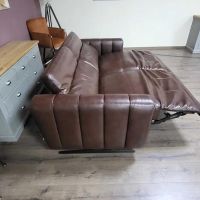 Кафяв кожен диван тройка Vita с електрически релаксиращ механизъм, снимка 9 - Дивани и мека мебел - 45687560
