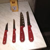 Ножове Петерхоф нови в дървена стойка поставка, снимка 1 - Прибори за хранене, готвене и сервиране - 45375003