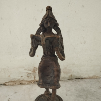 Стара метална статуетка, снимка 1 - Други ценни предмети - 45036556