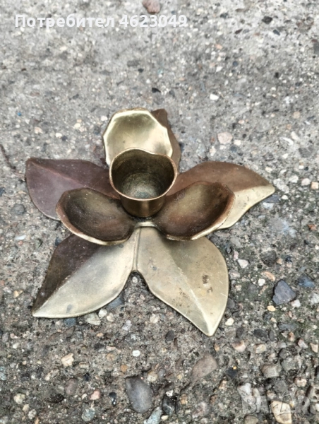 Бронзов свещник, снимка 1