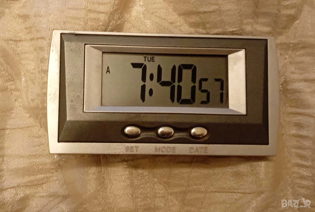 Продавам часовник с будилник, снимка 1
