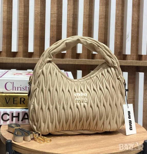 чанти MIU MIU BAG 
⬆️ 17 CM
➡️ 29 CM
, снимка 1