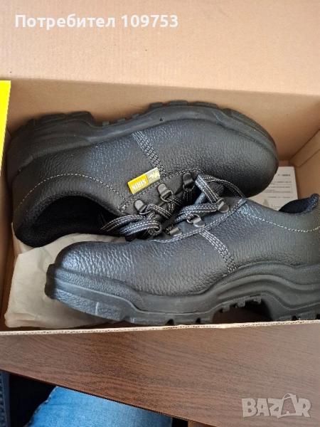 Нови защитни обувки No:38, снимка 1