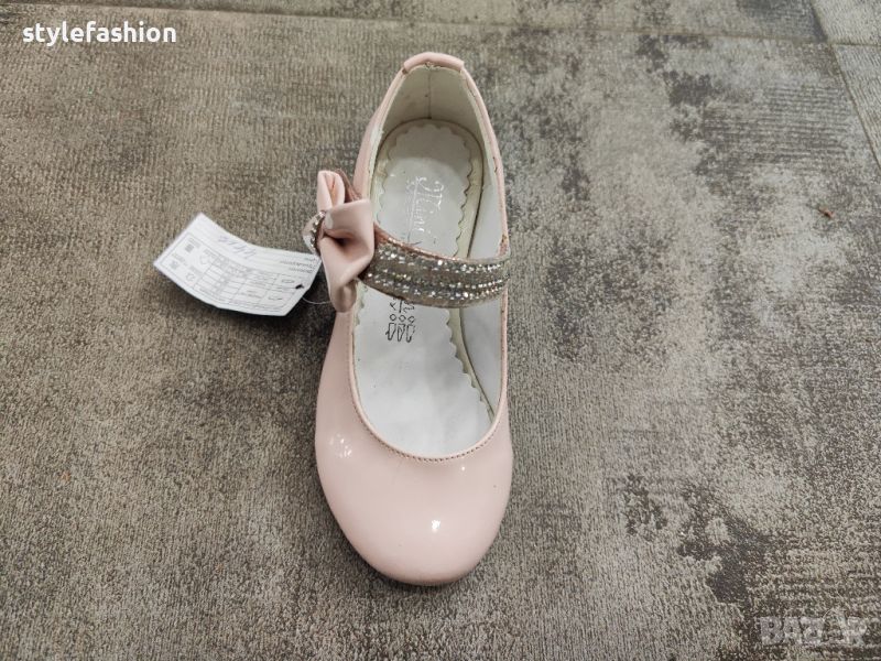 Елегантни лачени обувки с токче в розово /Б236, снимка 1
