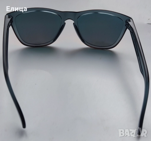 Оригинални слънчеви очила Oakley Frogskins Range, снимка 4 - Слънчеви и диоптрични очила - 52636645