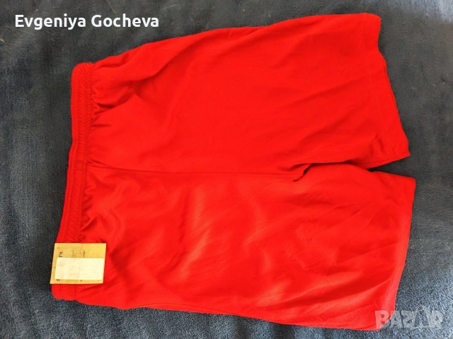 Liverpool официални къси футболни панталони 148-152см, снимка 6 - Футбол - 54238467