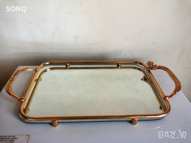 Прекрасен Огледален Позлатен Поднос