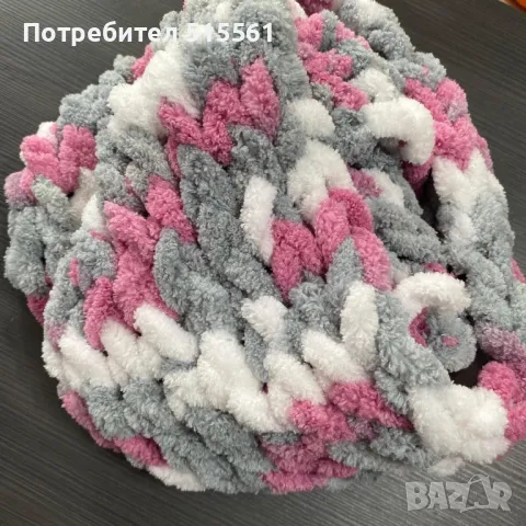 Ръчни плетива Alize Puffy, снимка 5 - Подаръци за жени - 49040482