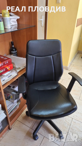 Офис оборудване - бюра, столове, компютър и др., снимка 4 - Работни маси и бюра - 53442920