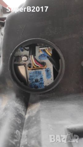 Продавам - оригинален ляв фар за Тойота Камри за ремонт или части, снимка 8 - Части - 51980955