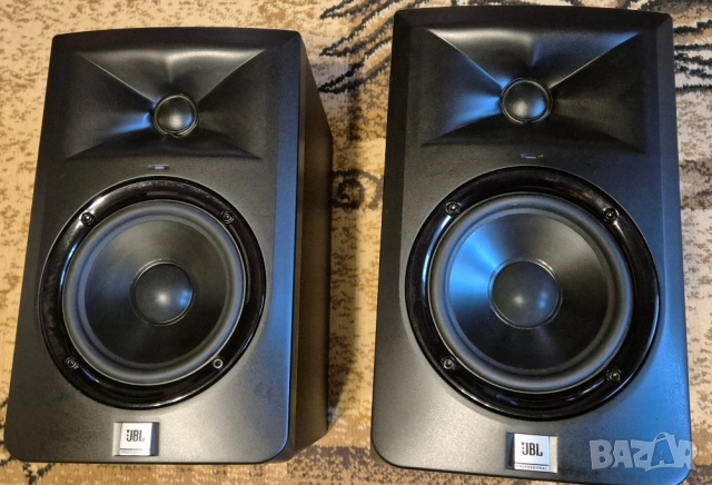 Активни студийни мониторни тонколони JBL LSR305