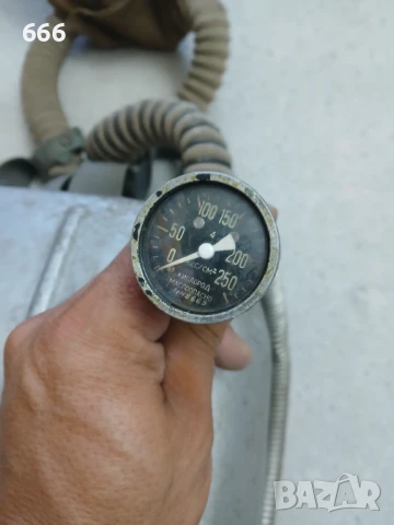 Руски дихателен апарат KIP-8, снимка 4 - Антикварни и старинни предмети - 50773555