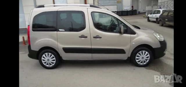 Citroen Berlingo 1.6HDI XTR DVD, снимка 15 - Автомобили и джипове - 48925839