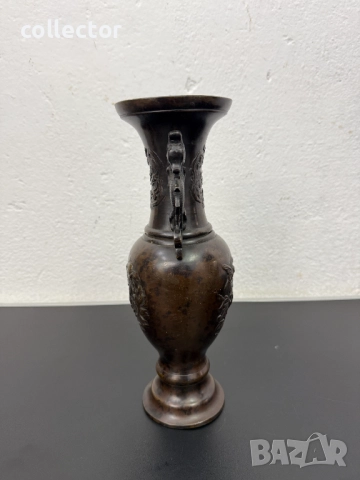 Китайска бронзова ваза с флорални мотиви от 19-ти или 20-ти век. №7790, снимка 6 - Антикварни и старинни предмети - 52927074