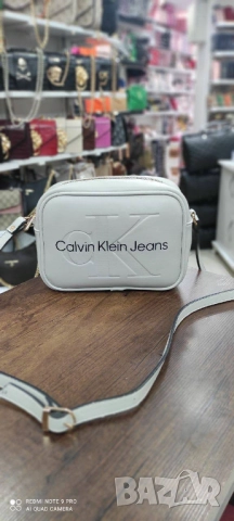 чанти calvin klein, снимка 12 - Чанти - 51440504