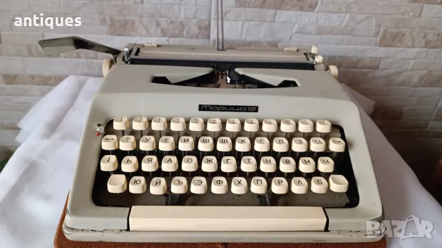 Стара пишеща машина Марица 12 - Made in Bulgaria - 1976г, снимка 3 - Антикварни и старинни предмети - 50068228