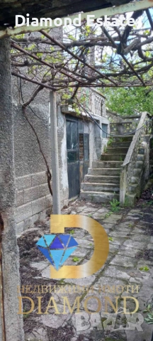 Двуетажна къща в село Бряст, общ. Димитровград, снимка 2 - Къщи - 54298656