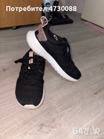 Дамски маратонки Adidas 38 номер