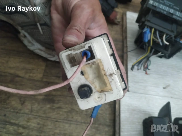 Ретро часовник за Рено 19 RENAULT 19 Mk II , снимка 4 - Части - 51055570