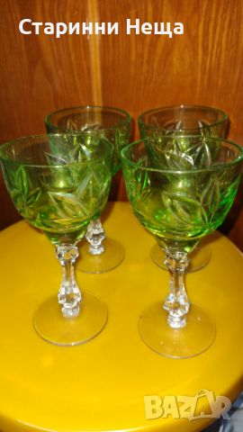 Ретро Винтидж стар цветен кристал кристални чаши за вино , снимка 1 - Антикварни и старинни предмети - 45724903
