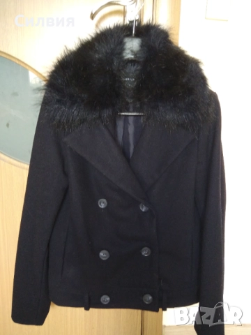 Дамско палто с високо съдържание на вълна