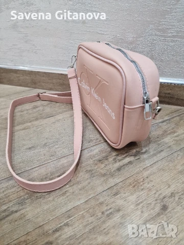 Дамска чанта, снимка 2 - Чанти - 50847414