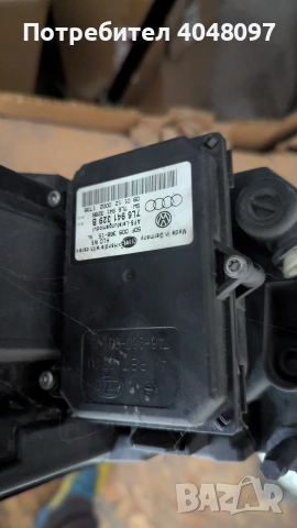 Шкода Октавия 2 фейслифт десен фар ксенон, снимка 2 - Части - 54085614