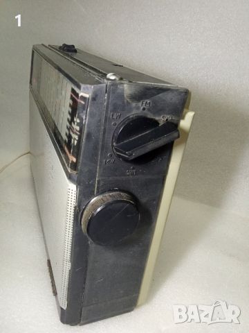 Ретро радио VEF 221 за ремонт, снимка 7 - Радиокасетофони, транзистори - 46407157