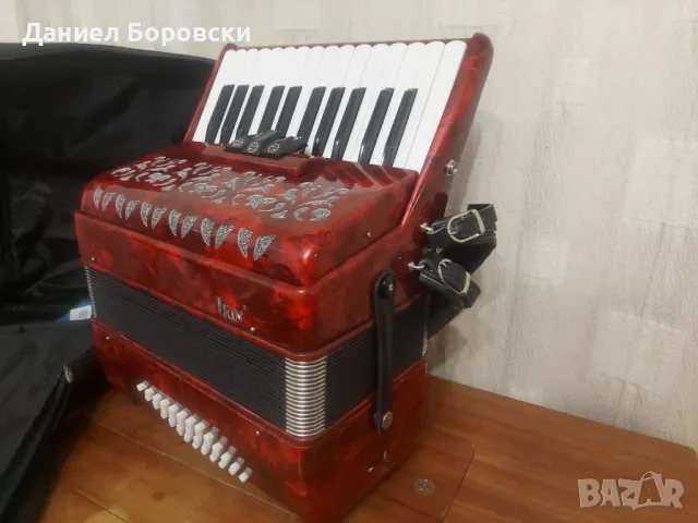 Акордеон Irin / Ирин с 48 баси като нов, снимка 3 - Акордеони - 49937518