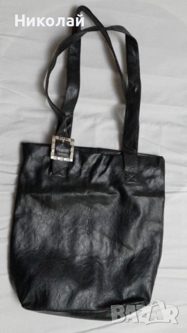 Черна дамска чанта